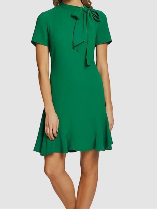 CeCe Dresses & Skirts - CeCe Green Midi Dress